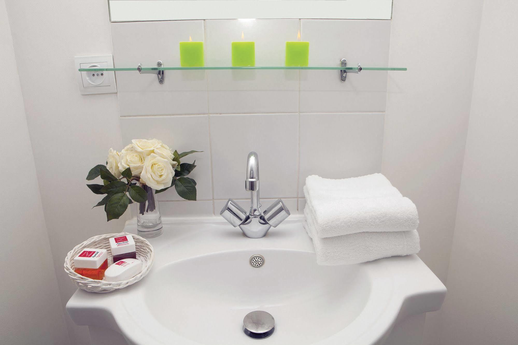 Sejours & Affaires Pantin Charles De Gaulle Aparthotel Exteriör bild